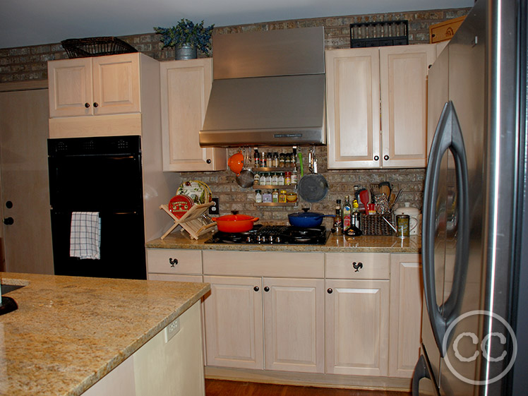 Kitchen painted with Classic Cupboards Paint. Visit www.classiccupboardspaint.com for more details.