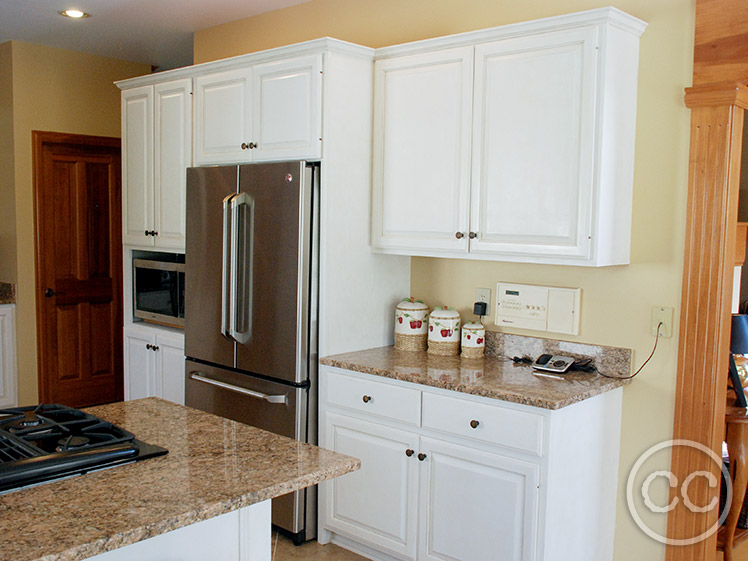 Kitchen painted with Classic Cupboards Paint. Visit www.classiccupboardspaint.com for more details.