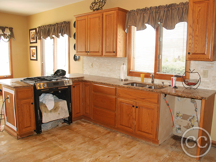 Kitchen painted with Classic Cupboards Paint. Visit www.classiccupboardspaint.com for more details.