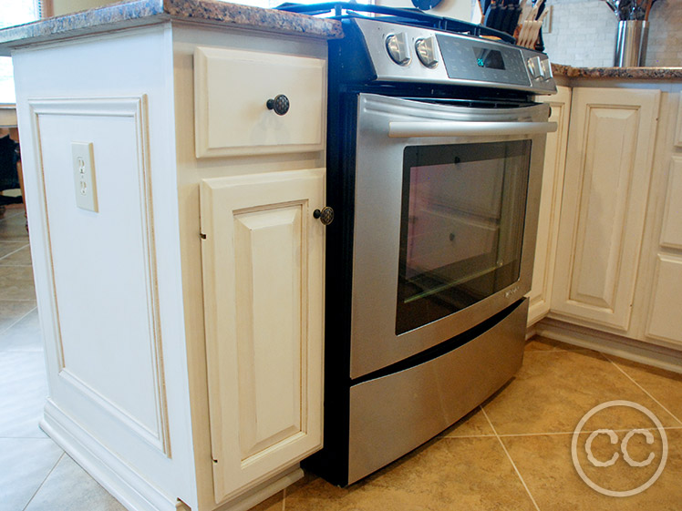 Kitchen painted with Classic Cupboards Paint. Visit www.classiccupboardspaint.com for more details.