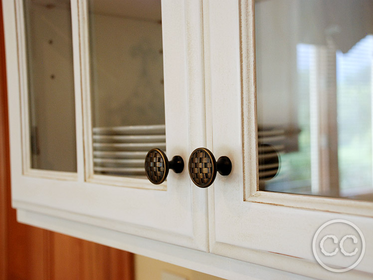 Kitchen painted with Classic Cupboards Paint. Visit www.classiccupboardspaint.com for more details.