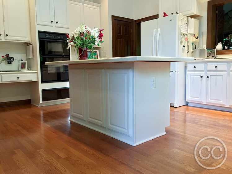 Kitchen painted with Classic Cupboards Paint. Visit www.classiccupboardspaint.com for more details.