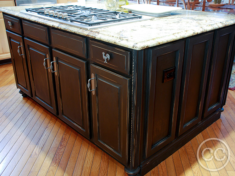 Kitchen painted with Classic Cupboards Paint. Visit www.classiccupboardspaint.com for more details.