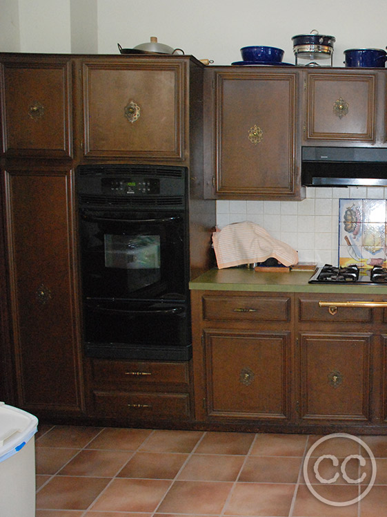 Kitchen painted with Classic Cupboards Paint. Visit www.classiccupboardspaint.com for more details.